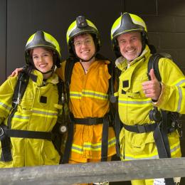 🚒🔥 What a climb. What an achievement. On Saturday, 1,000 firefighters took on 28 flights of stairs at Crown Metropol, climbing in full firefighting gear weighing 25kg, in support of Peter Mac Cancer Foundation, Lifeline and @000_foundation . The energy, determination and community spirit was nothing short of incredible. Together, participants have already raised an amazing $1.1 million, with more than $400,000 set to support beneficiaries including Peter Mac Cancer Foundation. A special shout out to: 👏 David from CFA Strathfieldsaye, the highest individual fundraiser, raising $14,818 👏 CFA Buninyong-Mount Helen, the highest fundraising team, raising $30,132 To every firefighter, volunteer, staff member, donor and supporter: thank you. Your dedication is helping bring us closer to a future free from cancer. @petermaccancercentre @melbournefirefighterstairclimb