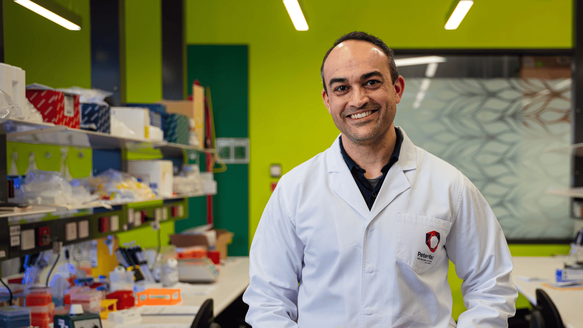 Invest in the future of Peter Mac's cancer research.